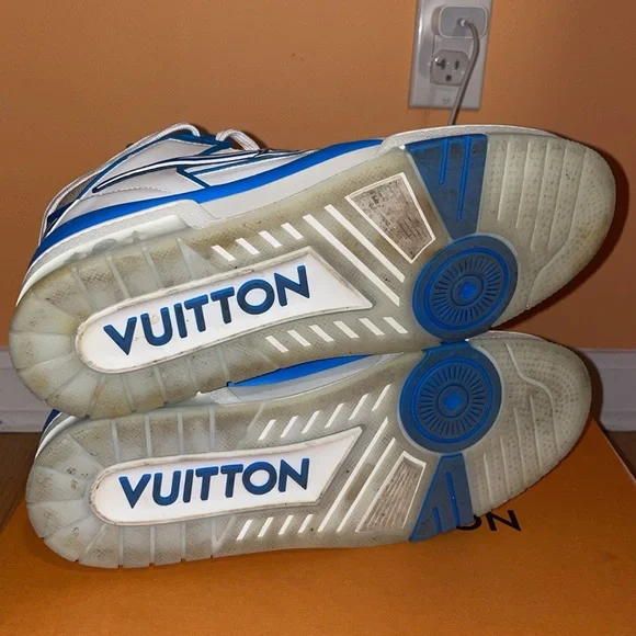 Mens Louis Vuitton Trainer Azur size 9